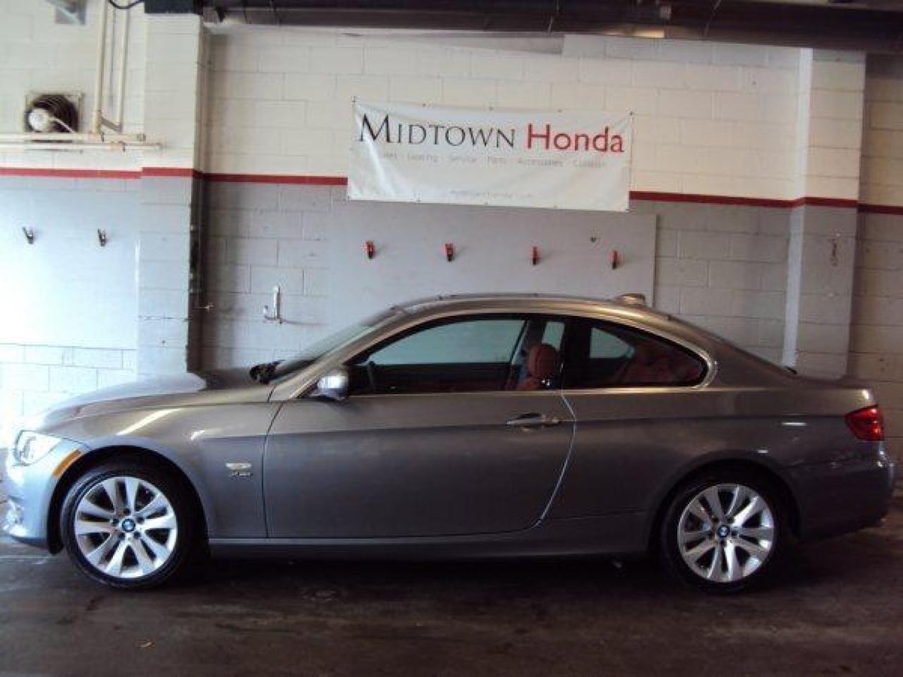 Used 2011 BMW 3 Series 328i xDrive for sale in Toronto, ON