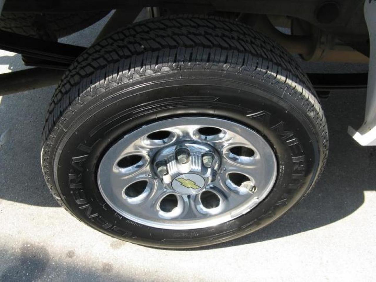 606733