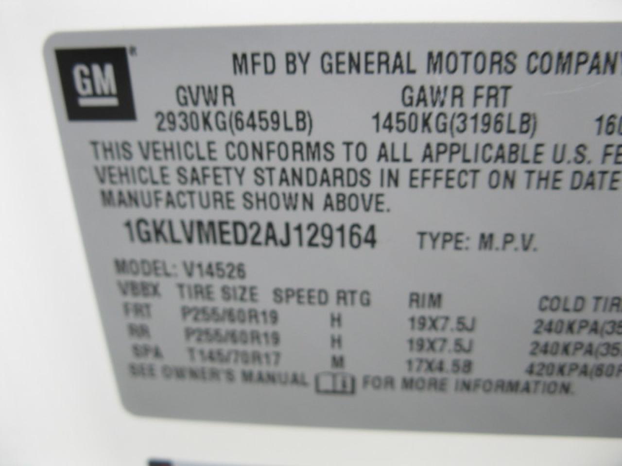 606805