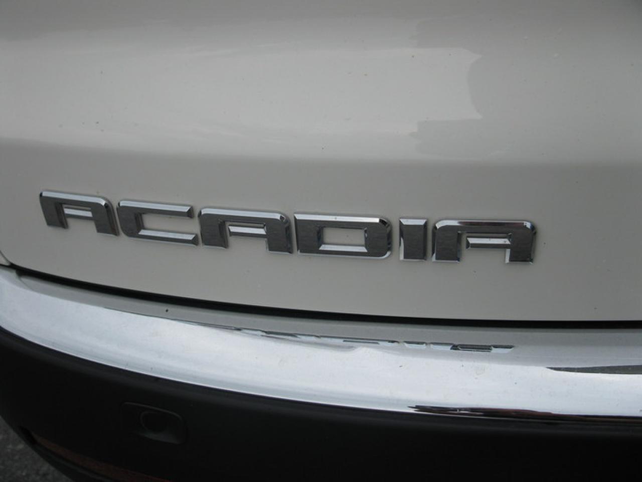 606805