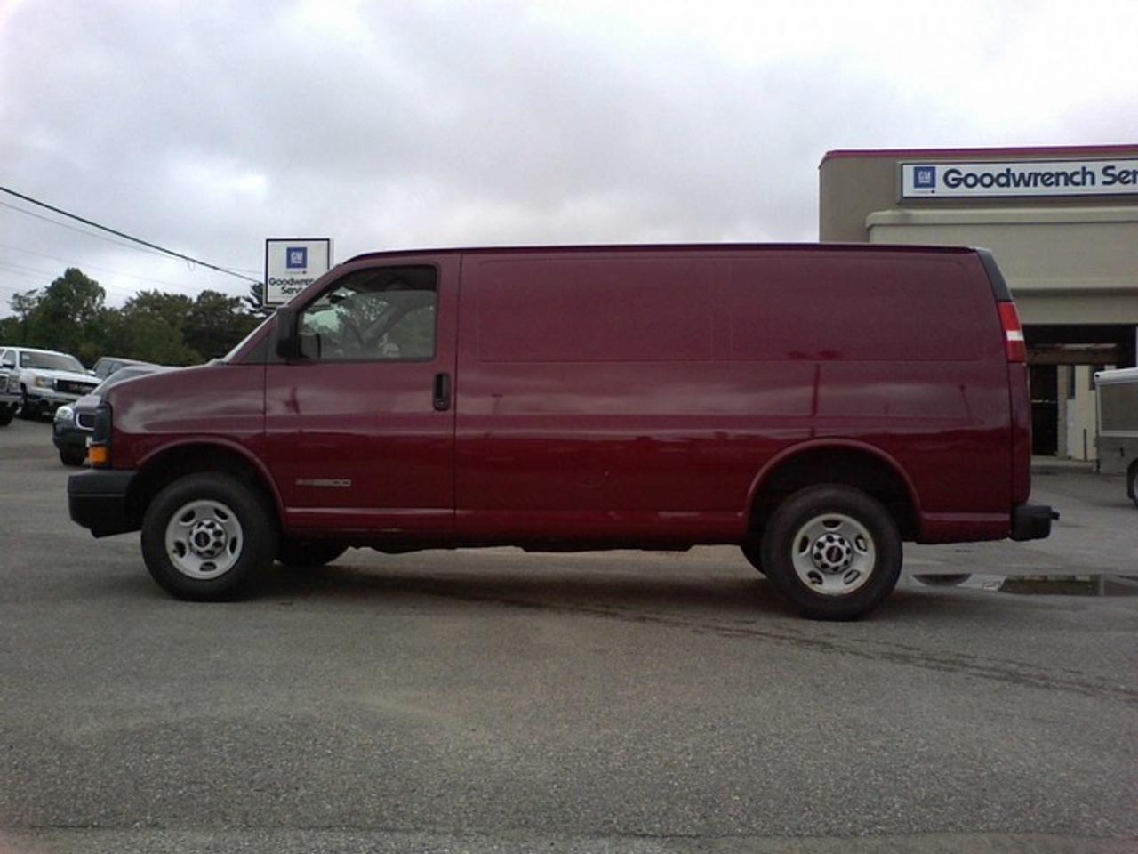 606840.9803594