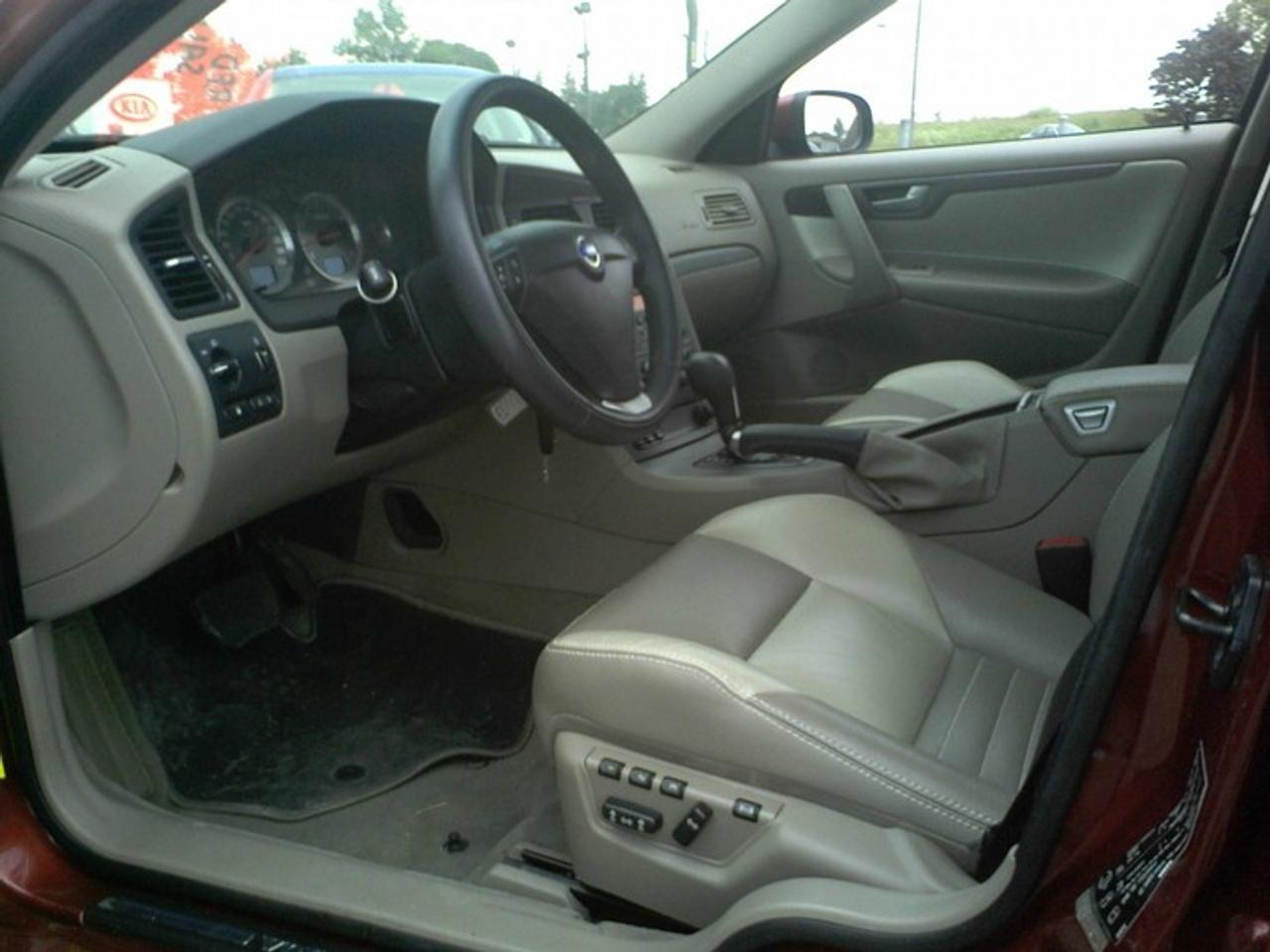 606873.9804947