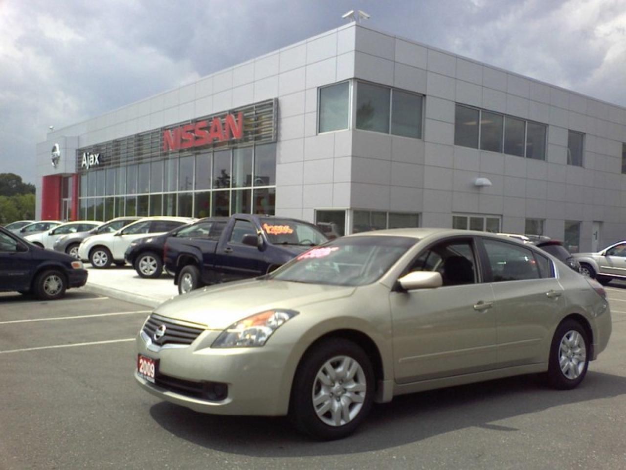Used 2009 Nissan Altima  for sale in Ajax, ON