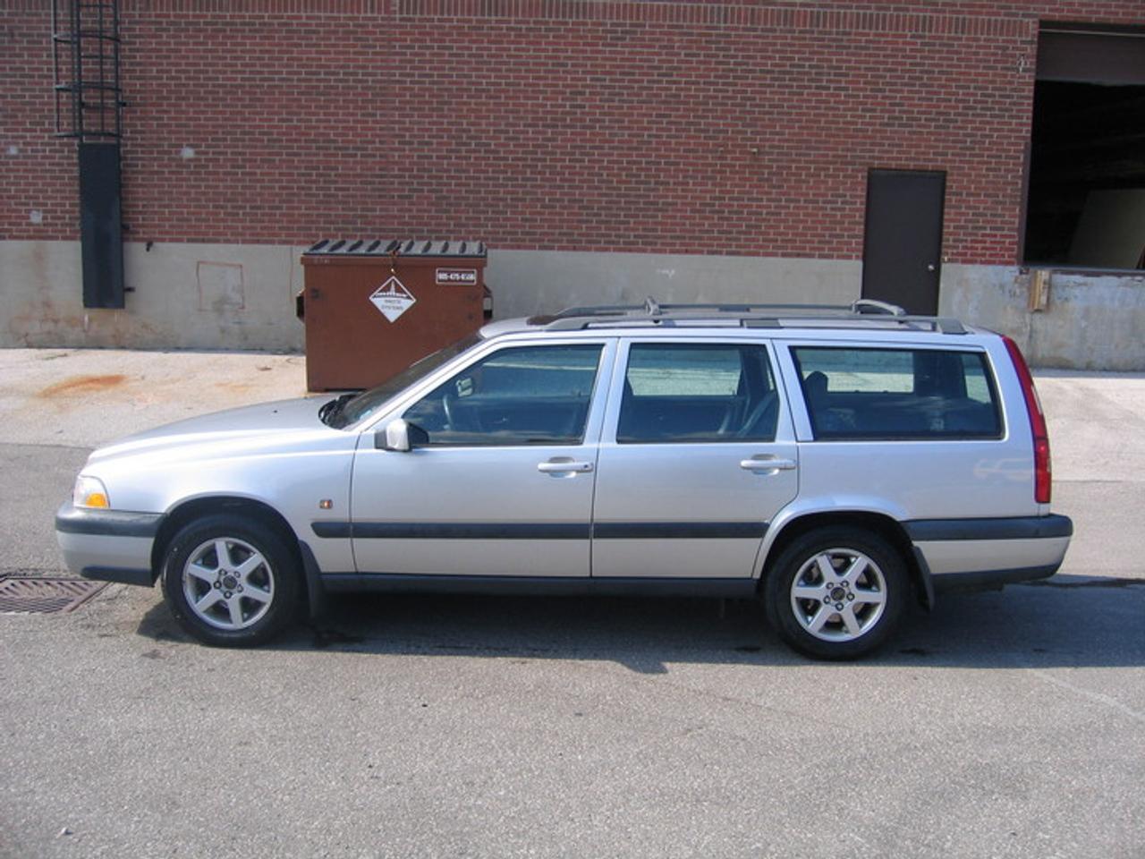 606922.9806586
