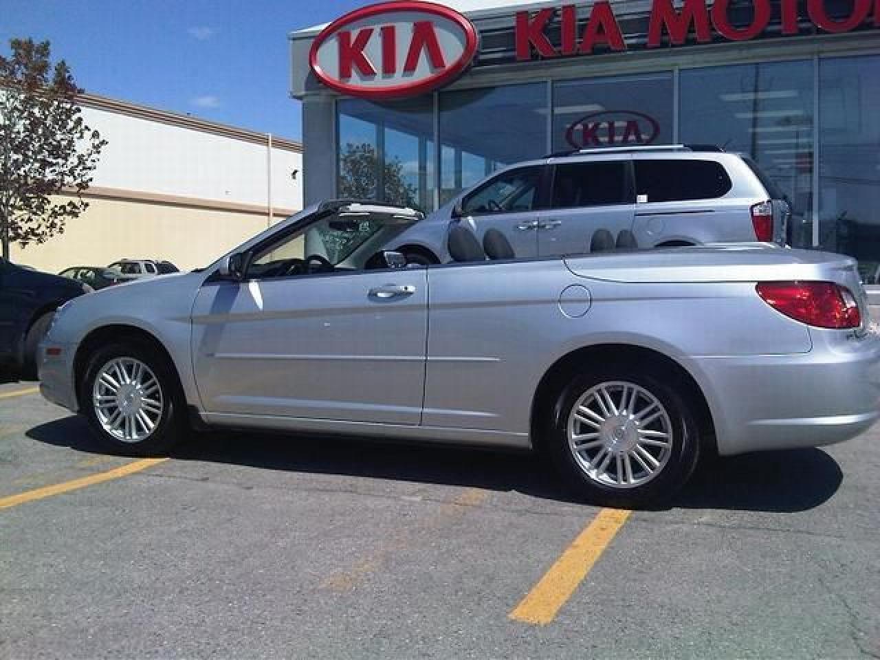 Used 2009 Chrysler Sebring Touring for sale in London, ON