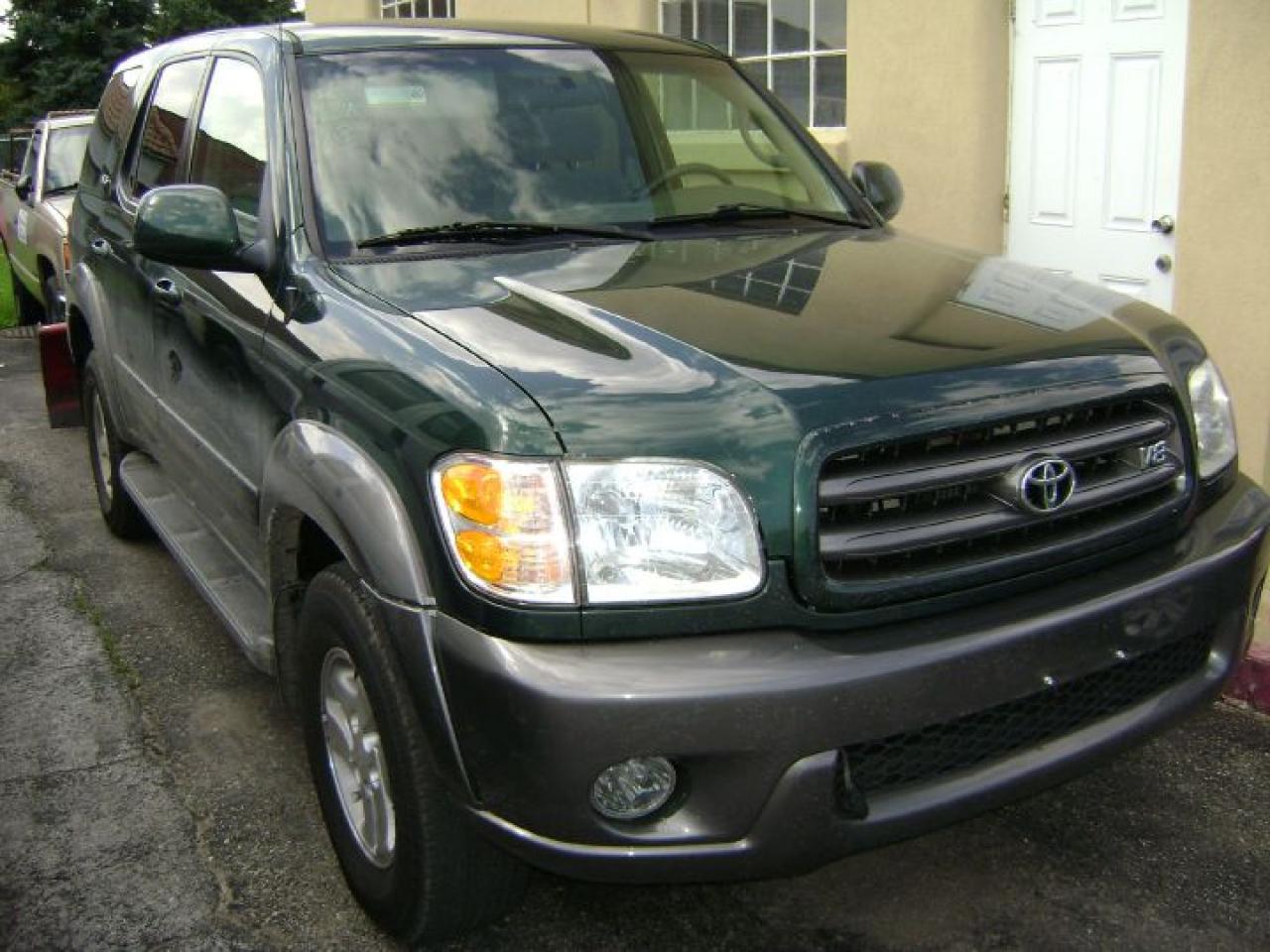 Used 2003 Toyota Sequoia SR5 for sale in Brampton, ON