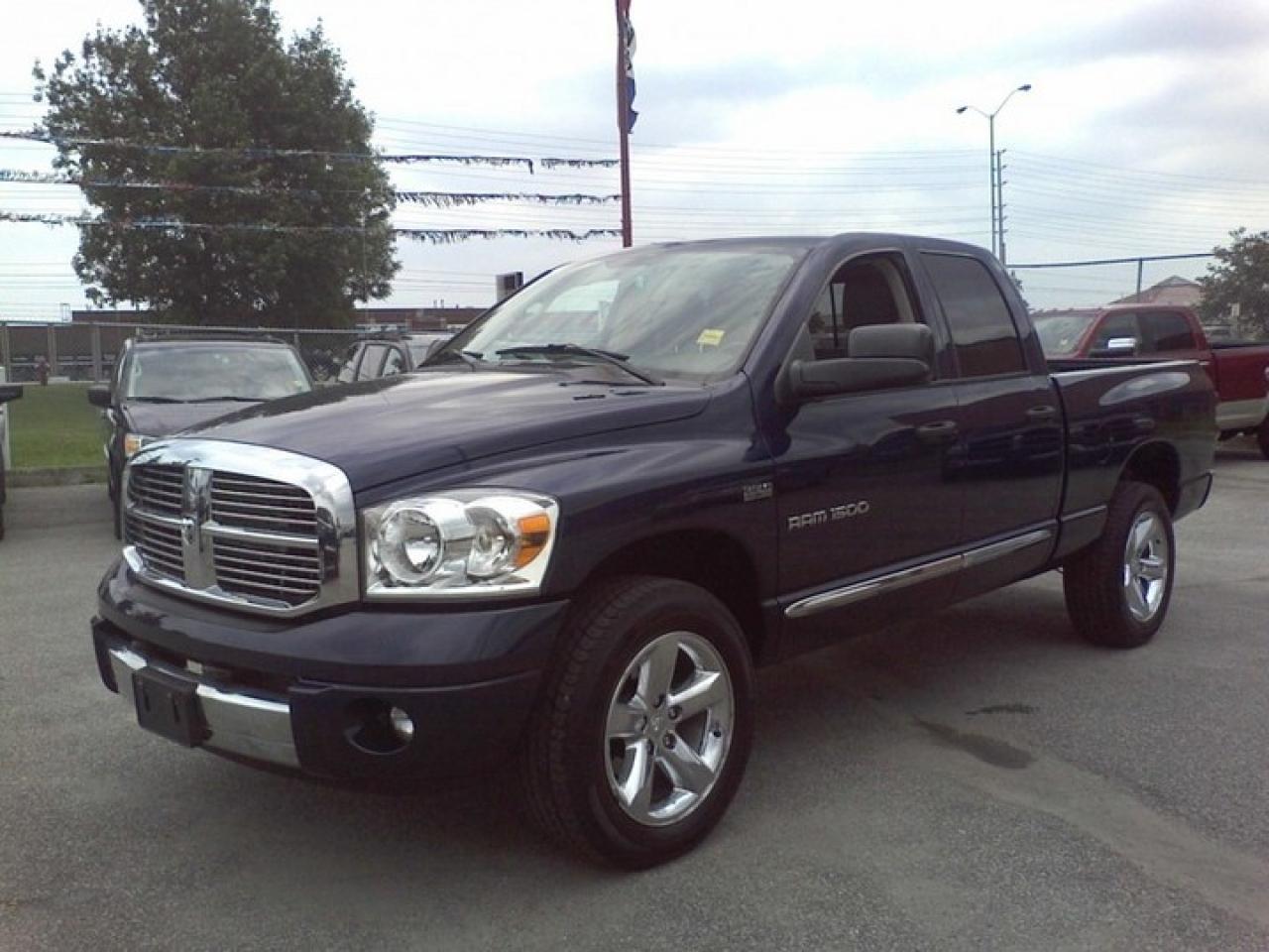 Used 2007 Dodge Ram 1500 Laramie Pickup 4D 6 1/4 ft for sale in Mississauga, ON