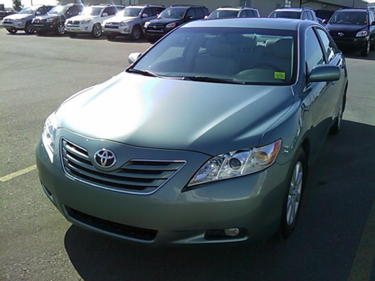 Used 2007 Toyota Camry XLE for sale in Lethbridge, AB