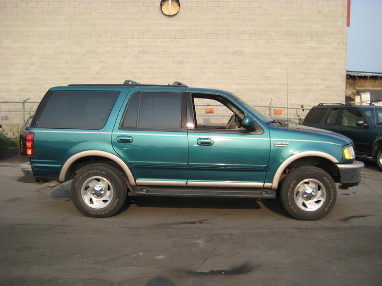Used 1997 Ford Expedition Eddie Bauer for sale in Surrey, BC