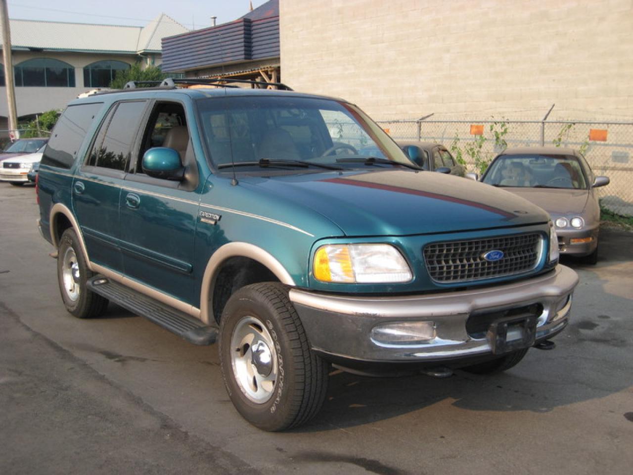 607359