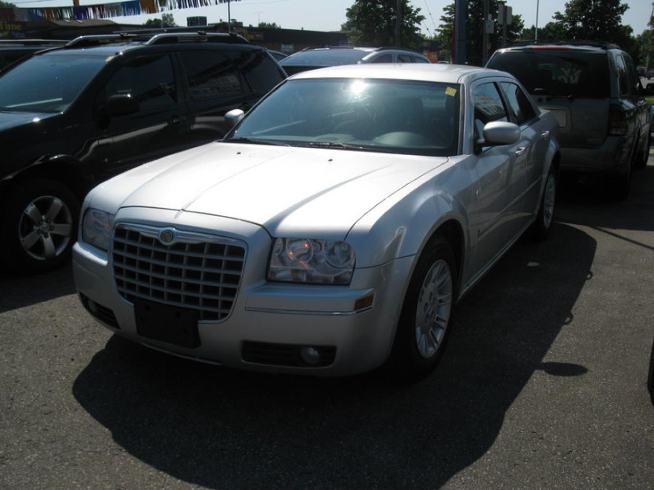 Used 2006 Chrysler 300  for sale in Oshawa, ON