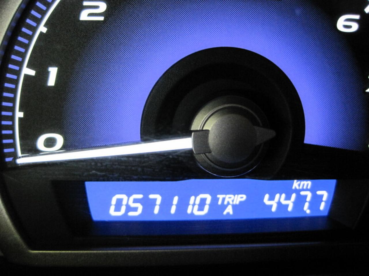 607433