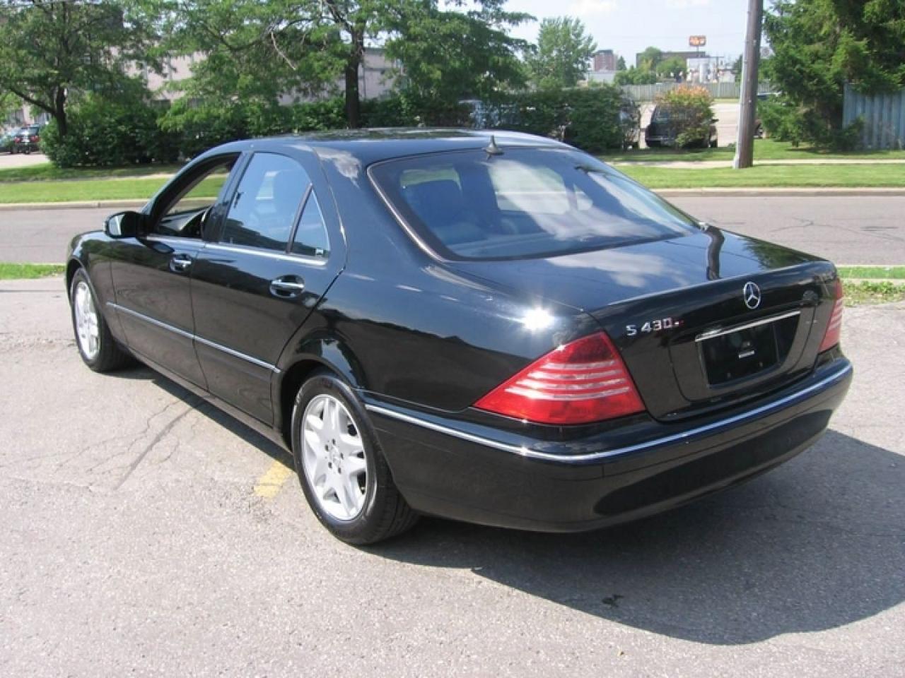 607521