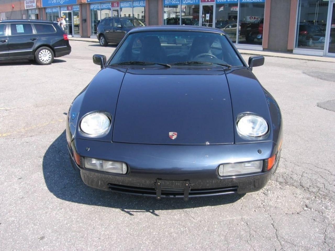 607541