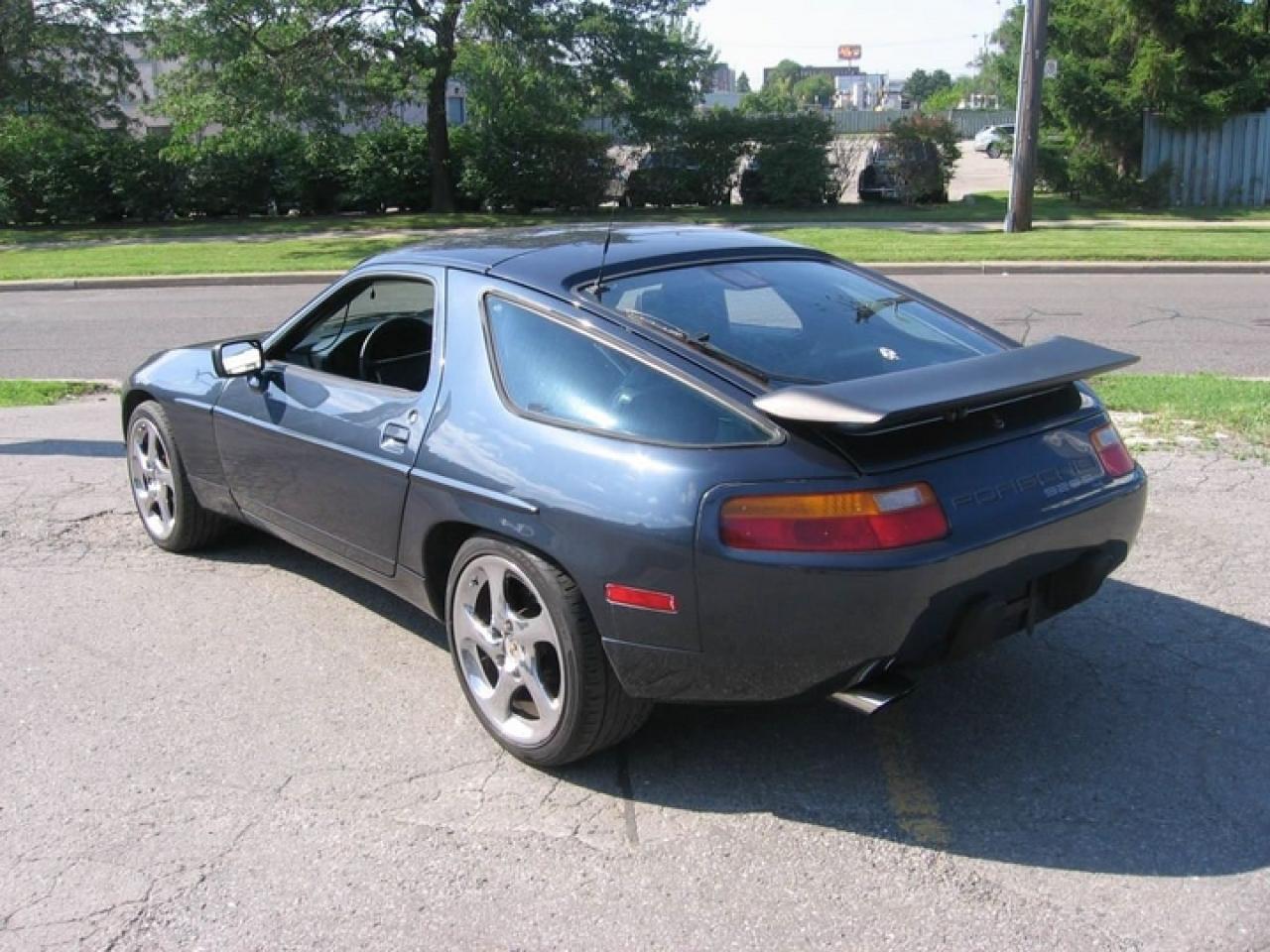 607541