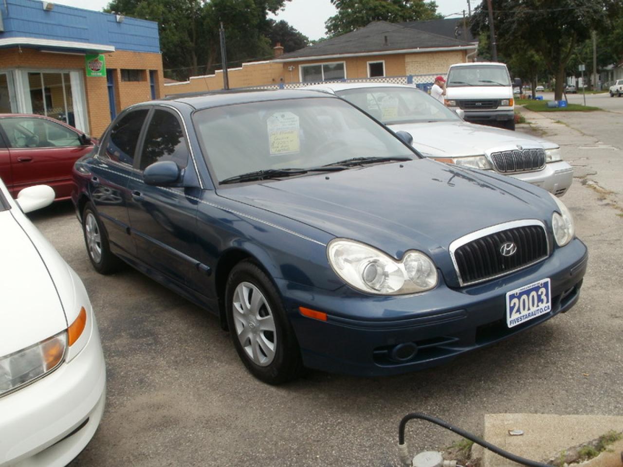 607560