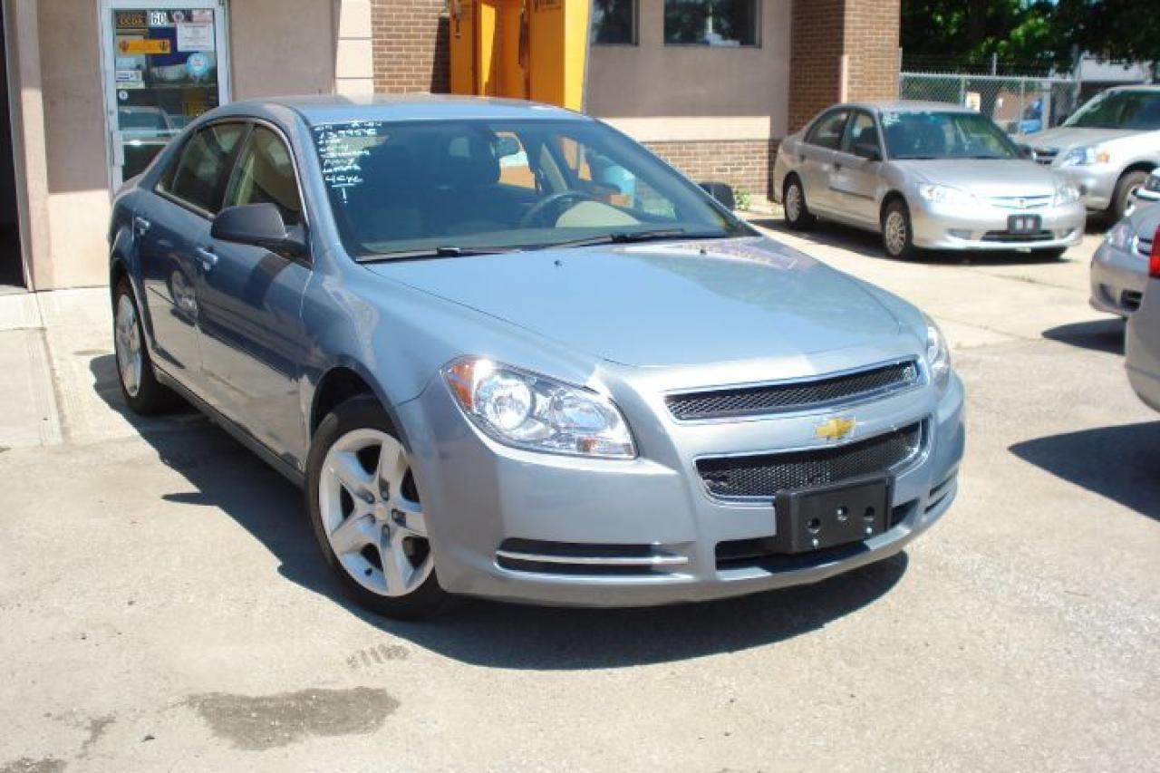 Used 2009 Chevrolet Malibu  for sale in Brampton, ON