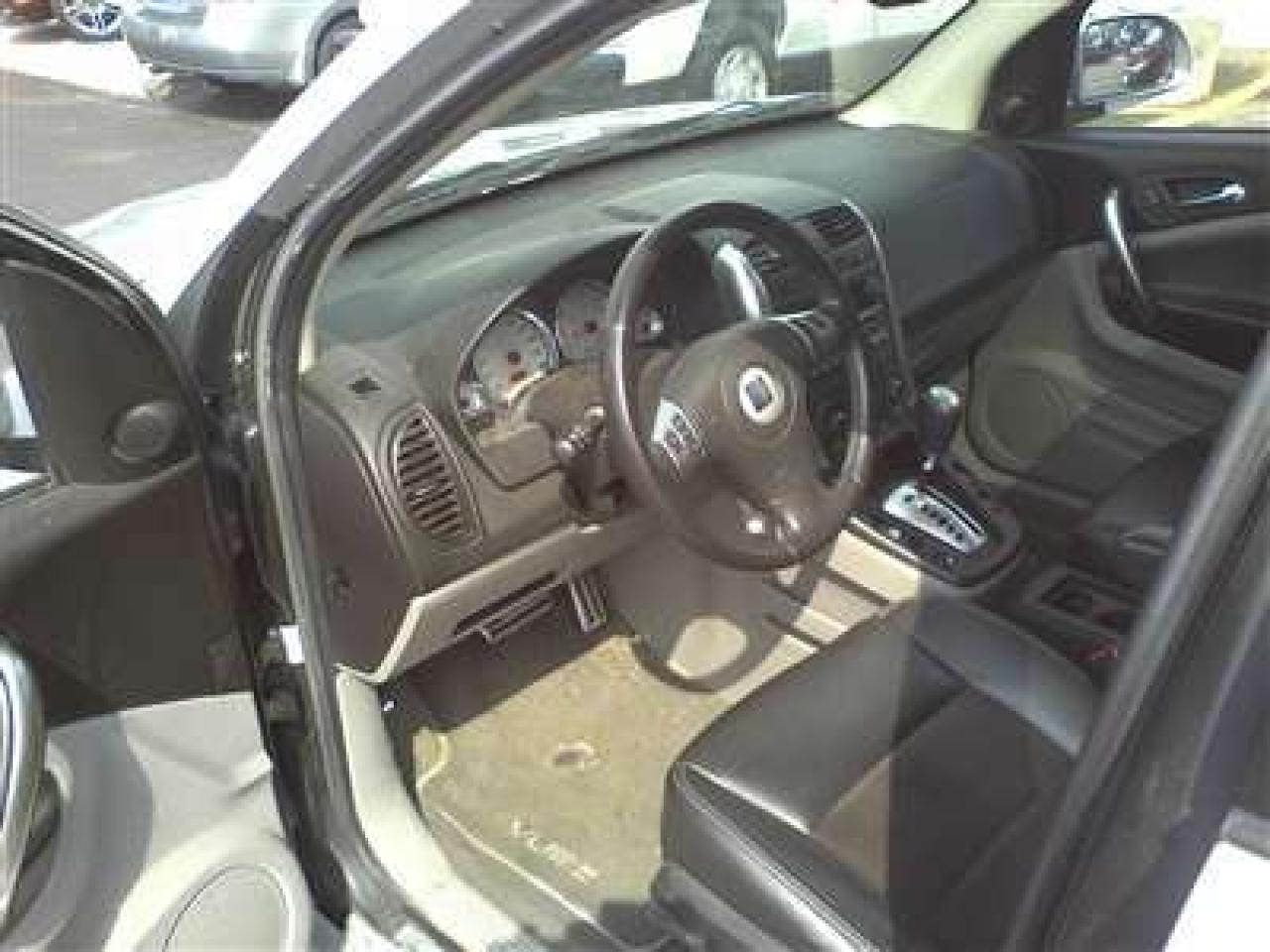 607758