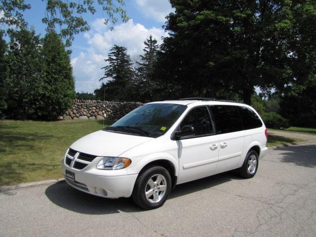 Used 2006 Dodge Grand Caravan SXT 3.8V6!! CHRYSLER LEASE RETURN!! Van for sale in Guelph, ON