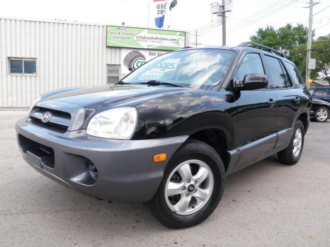 Used 2005 Hyundai Santa Fe GL: AUTO / FWD / ALLOYS for sale in Hamilton, ON