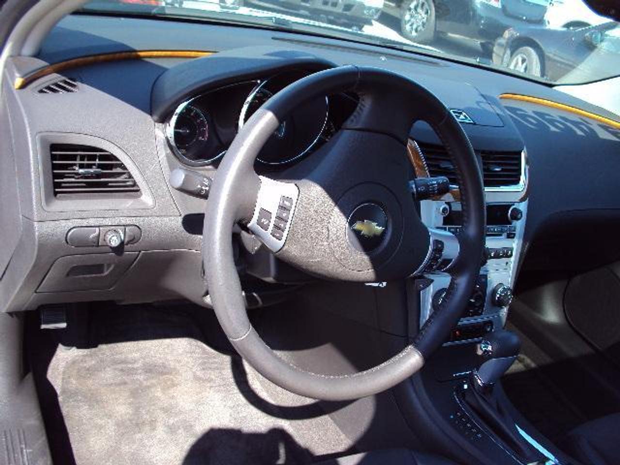 607798.9848729