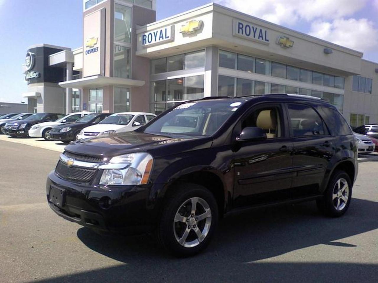 POWER SUNROOF+HEATED LEATHER+CHROME WHEELS+BRAND NEW TIRES+POWER GROUP+KEYLESS REMOTE+THIS EQUINOX IS EXTREMELY WELL APPOINTED!+PRICE PLUS HST Call us toll-free at 1 866 636-3402