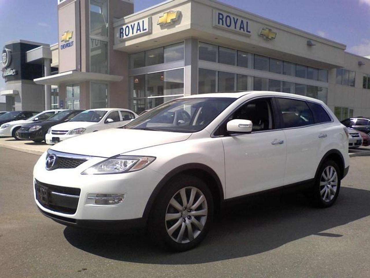 FULLY EQUIPPED+HEATED LEATHER+SUNROOF+FULLY RECONDITIONED & CERTIFIED+ONE OWNER+PREVIOUS DAMAGE OF $3218+PRICE PLUS HST Call us toll-free at 1 866 636-3402