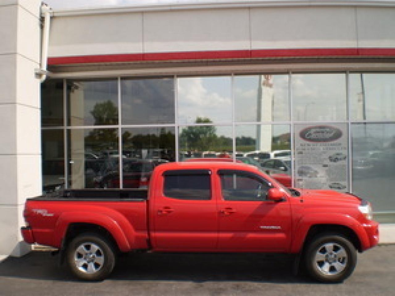 Used 2006 Toyota Tacoma trd 4x4 for sale in Calgary, AB