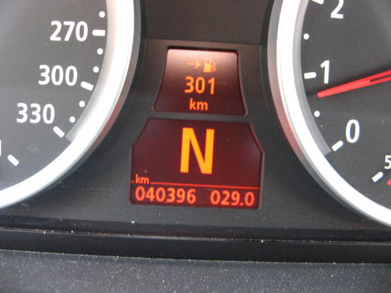 607856