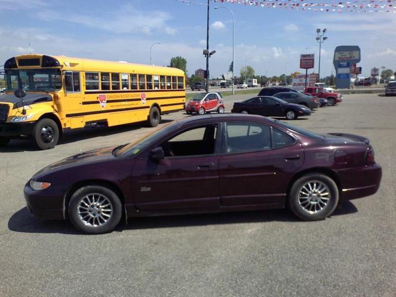 607937