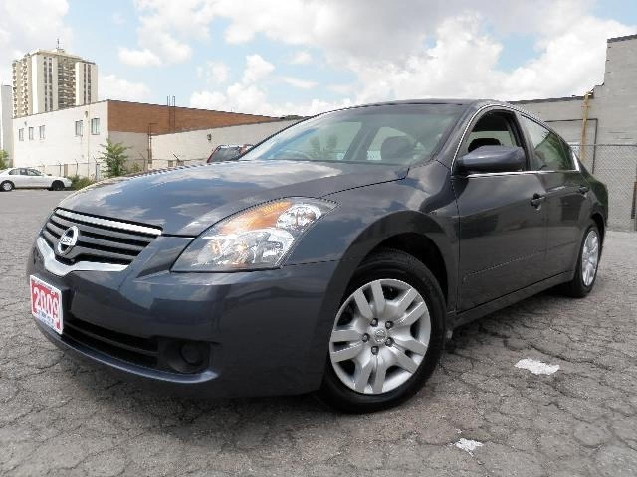 Used 2009 Nissan Altima  for sale in Toronto, ON
