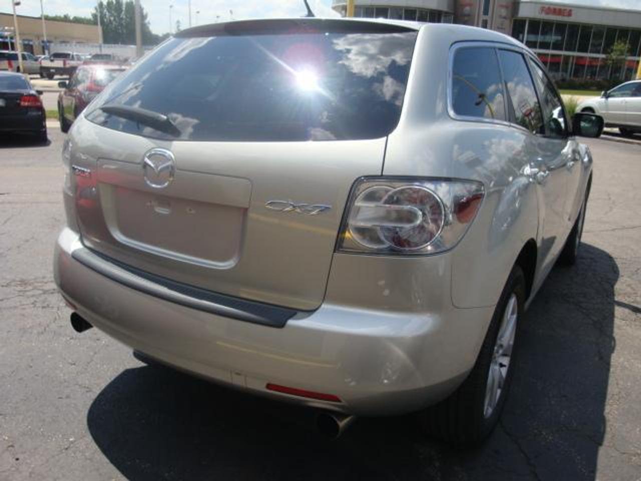 607976.9866152