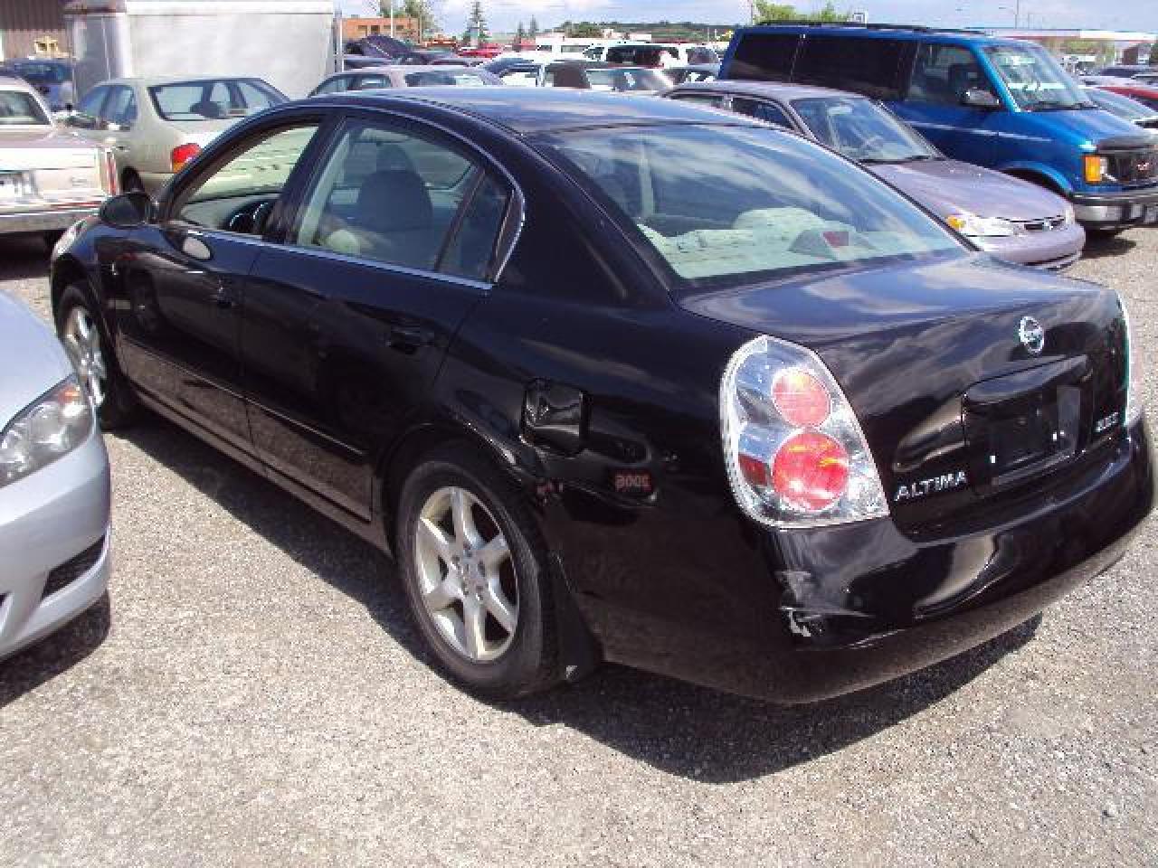 607996