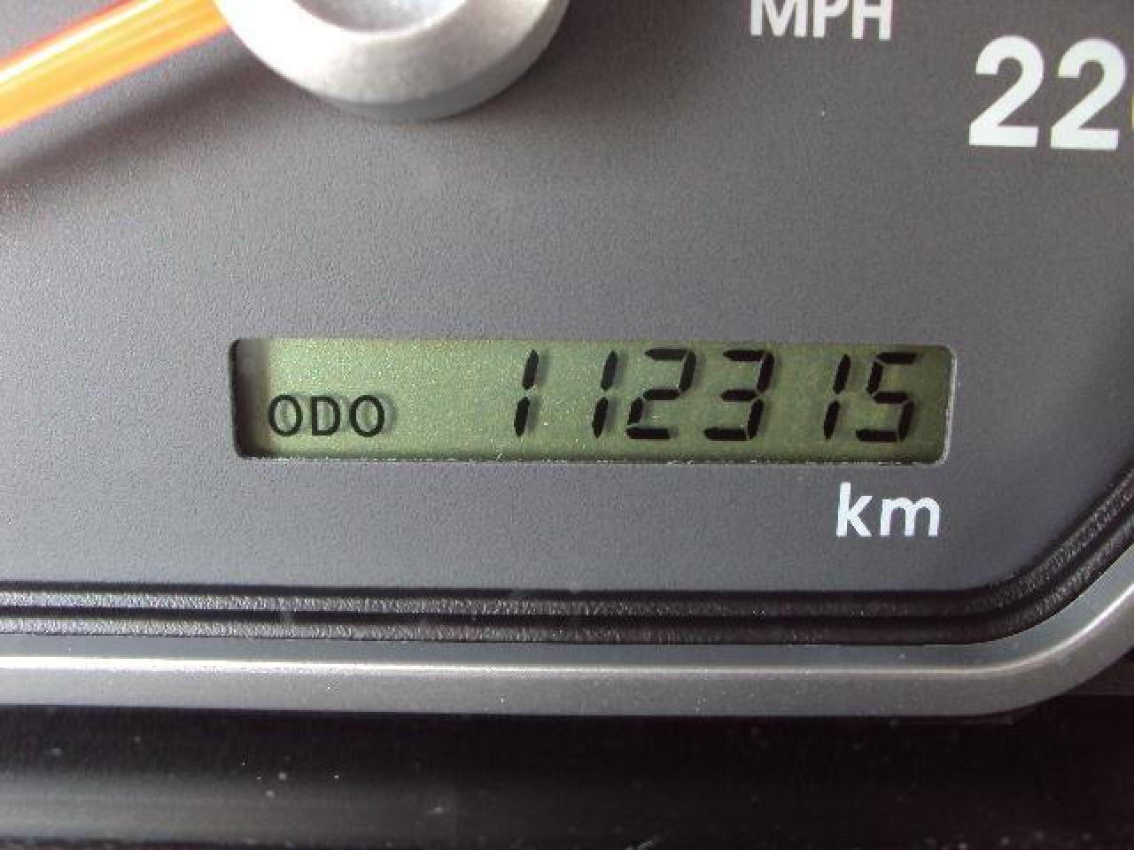 607999