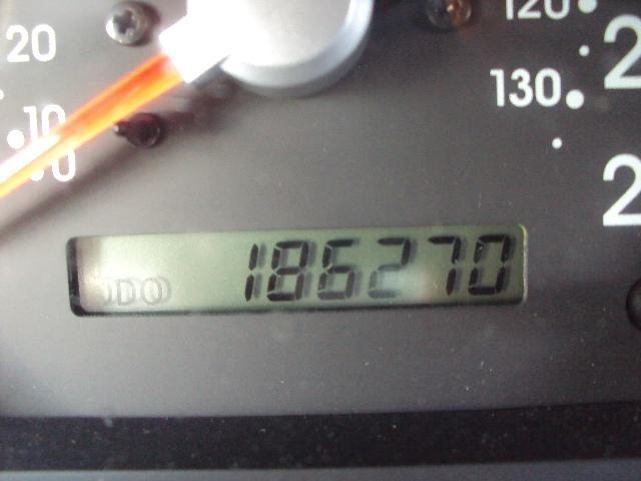 608001