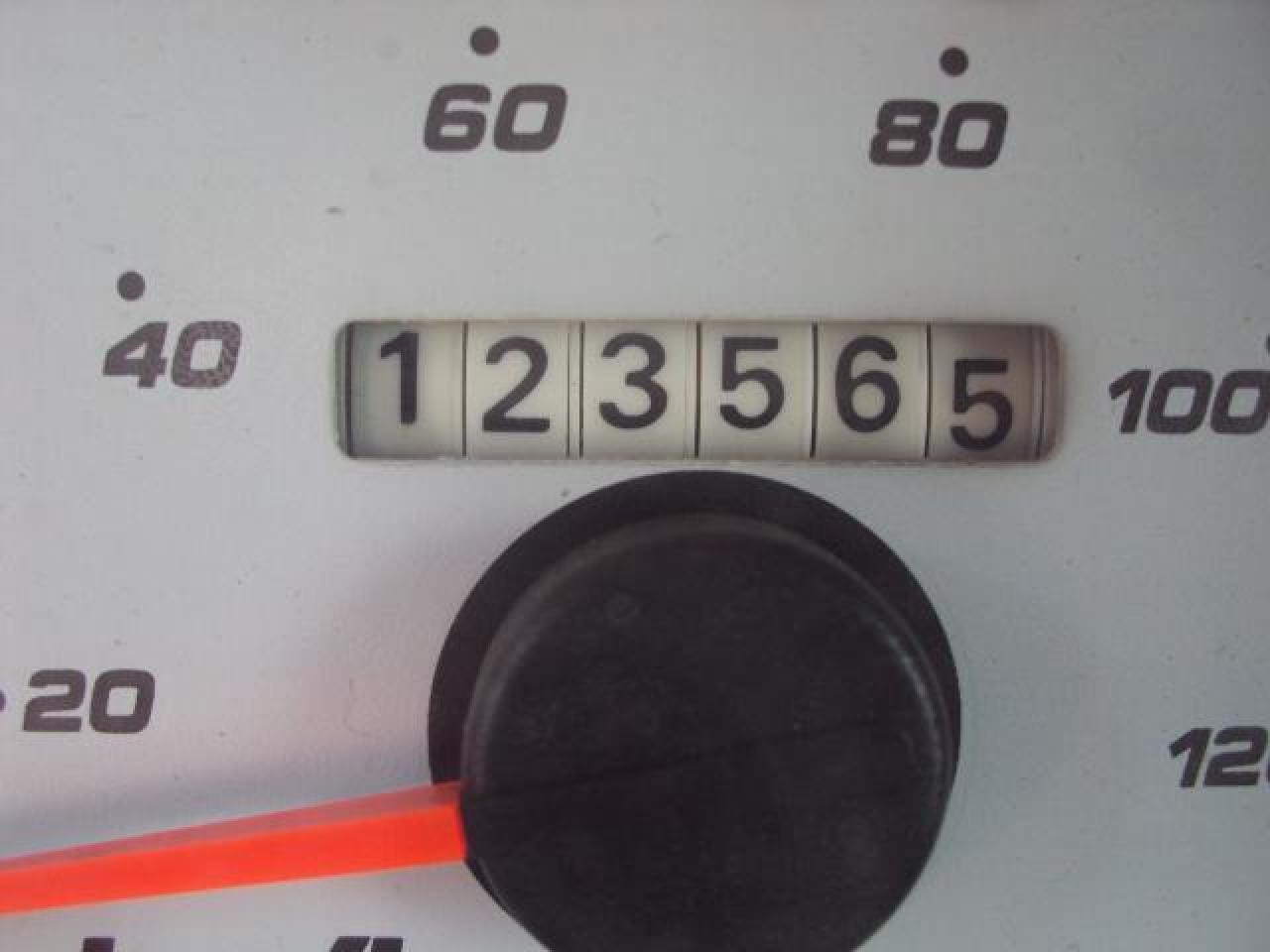 608002