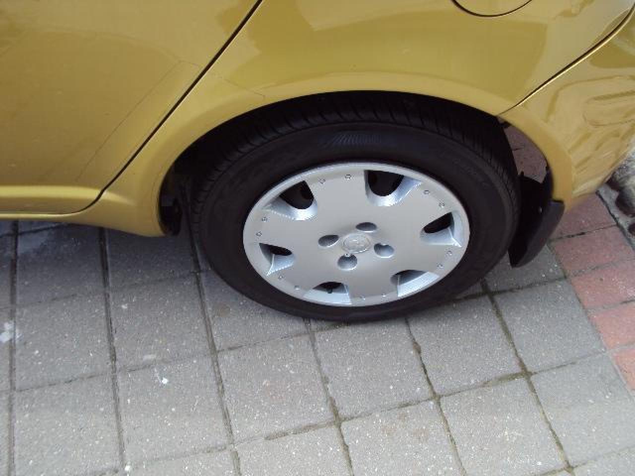 608011