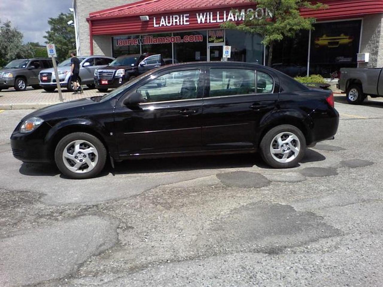 Great price for a 2008 G5. Fully certified and E-tested. Lots of GM 5-YEAR/160,000KM factory warranty remaining. CARPROOF VERIFIED. Financing available and trade ins are welcome. Call us toll-free at 1 888 886-7398