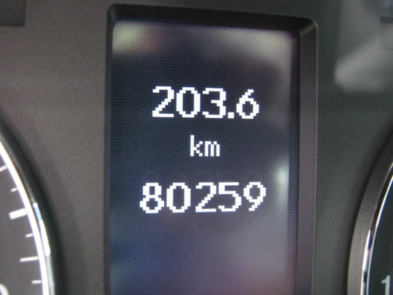 608213