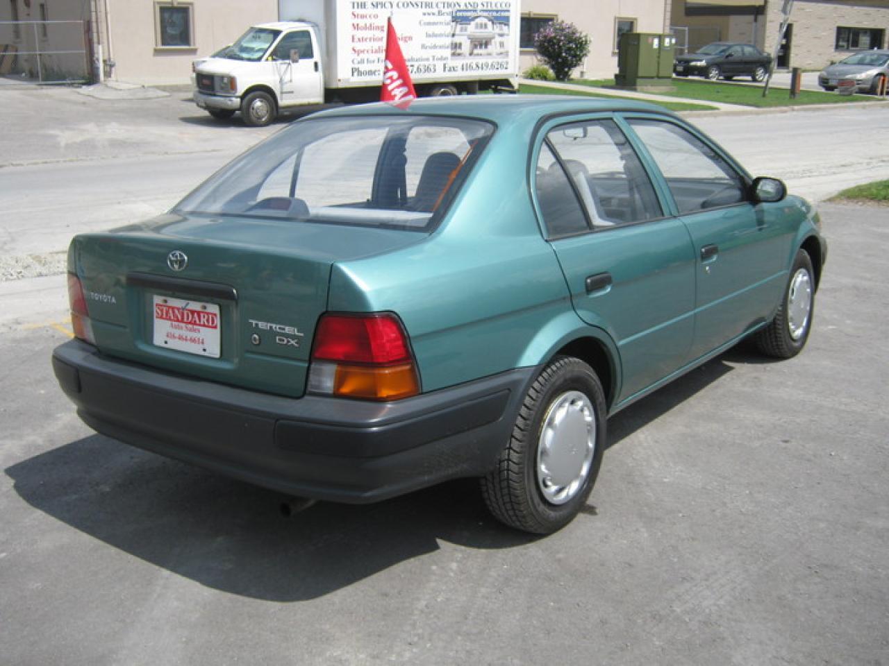 608224