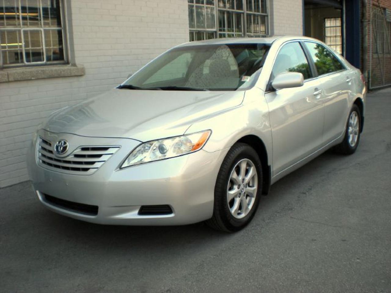 Used 2007 Toyota Camry LE for sale in Toronto, ON