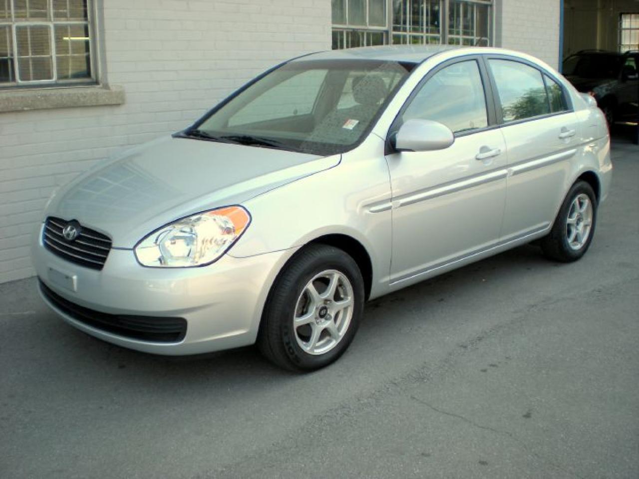 Used 2006 Hyundai Accent  for sale in Toronto, ON