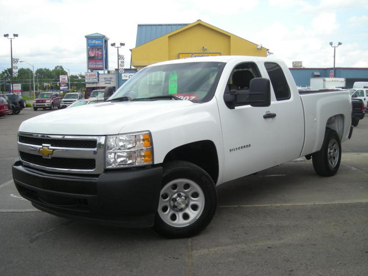 Used 2007 Chevrolet Silverado ExtCab LS for sale in Brantford, ON