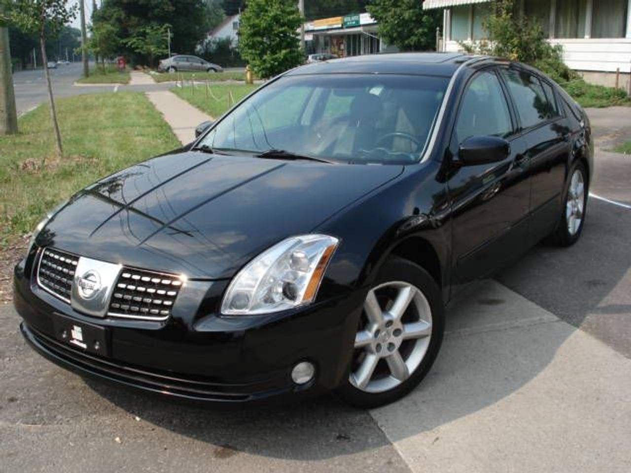 **FOR A LIMITED TIME A 3 YEAR WARRANTY INCLUDED UNLIMITED KMS   CALL NOW OFFER ENDS SOON**
**ABSOLUTELY NO EXTRAS FEES ALL PRICES ARE PLUS HST**
MINISTRY OF TRANSPORTATION STANDARD SAFETY CERTIFICATE, ONTARIO DRIVE CLEAN PROGRAM VEHICLE EMISIONS INSPECTION REPORT, 120 PT INSPECTION INCLUDED IN THE PRICE
CALL NOW WILL SELL FAST !!!!
Financing, Best Rates, You Work You Drive, 
Apply  Today!!!
 
Call Our 24/7 Finance Operator @ 
416-261-1066
To Apply Online click the link below and fill out the application 

https://www.carpages.ca/dealer/Scarborough/signature-line-auto/credit#app 

Let us Find You The Best Rate Possible!