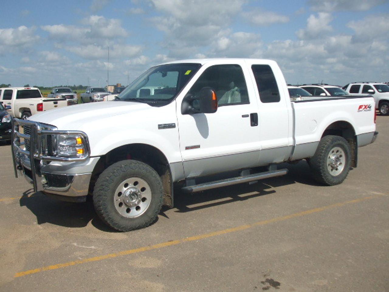 - Engine: 6.0 Liter EFI
- GVWR: 9,001 - 10,000 Lbs.
- Brake System: Hydraulic