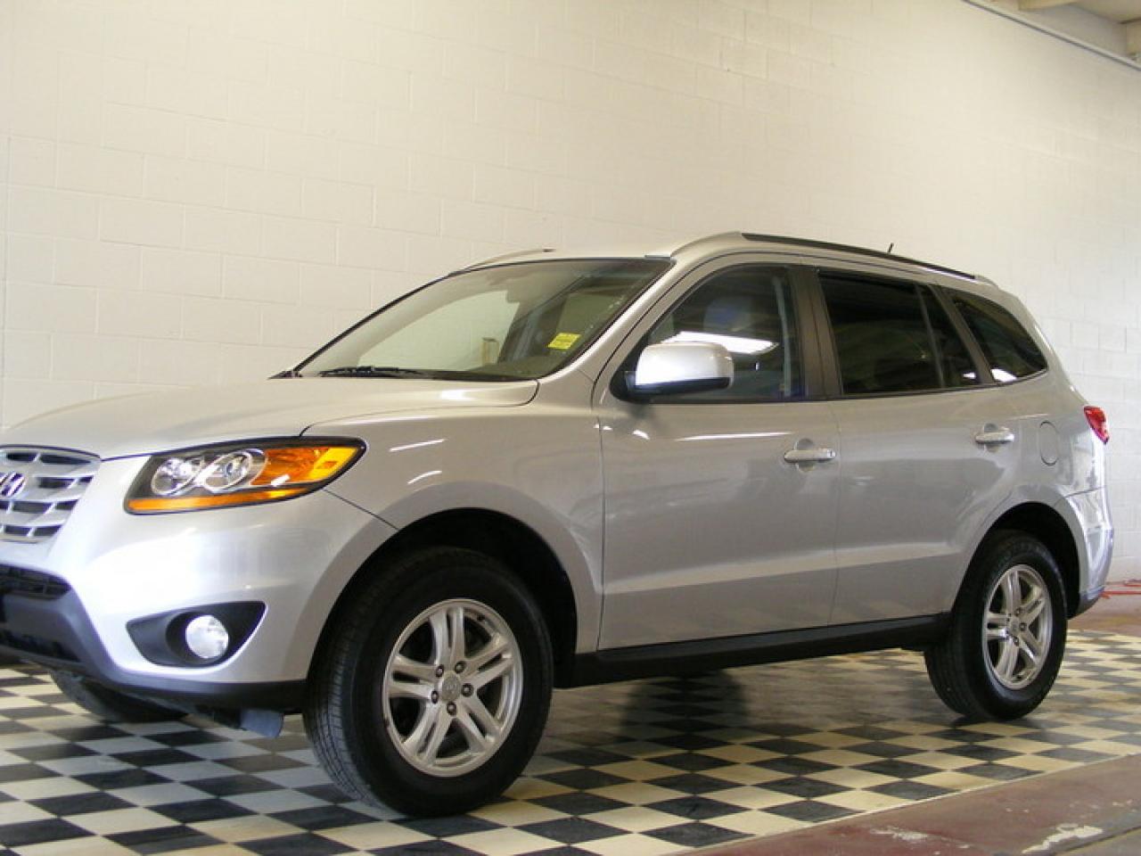 Used 2010 Hyundai Santa Fe GL for sale in North Battleford, SK