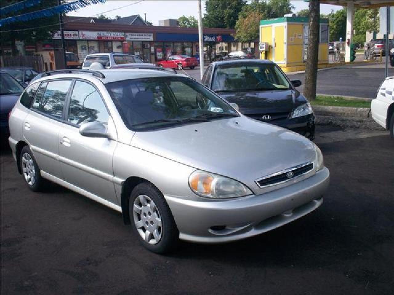 Used 2002 Kia Rio RX-V for sale in Brampton, ON