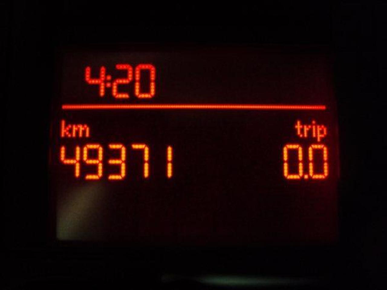 608517