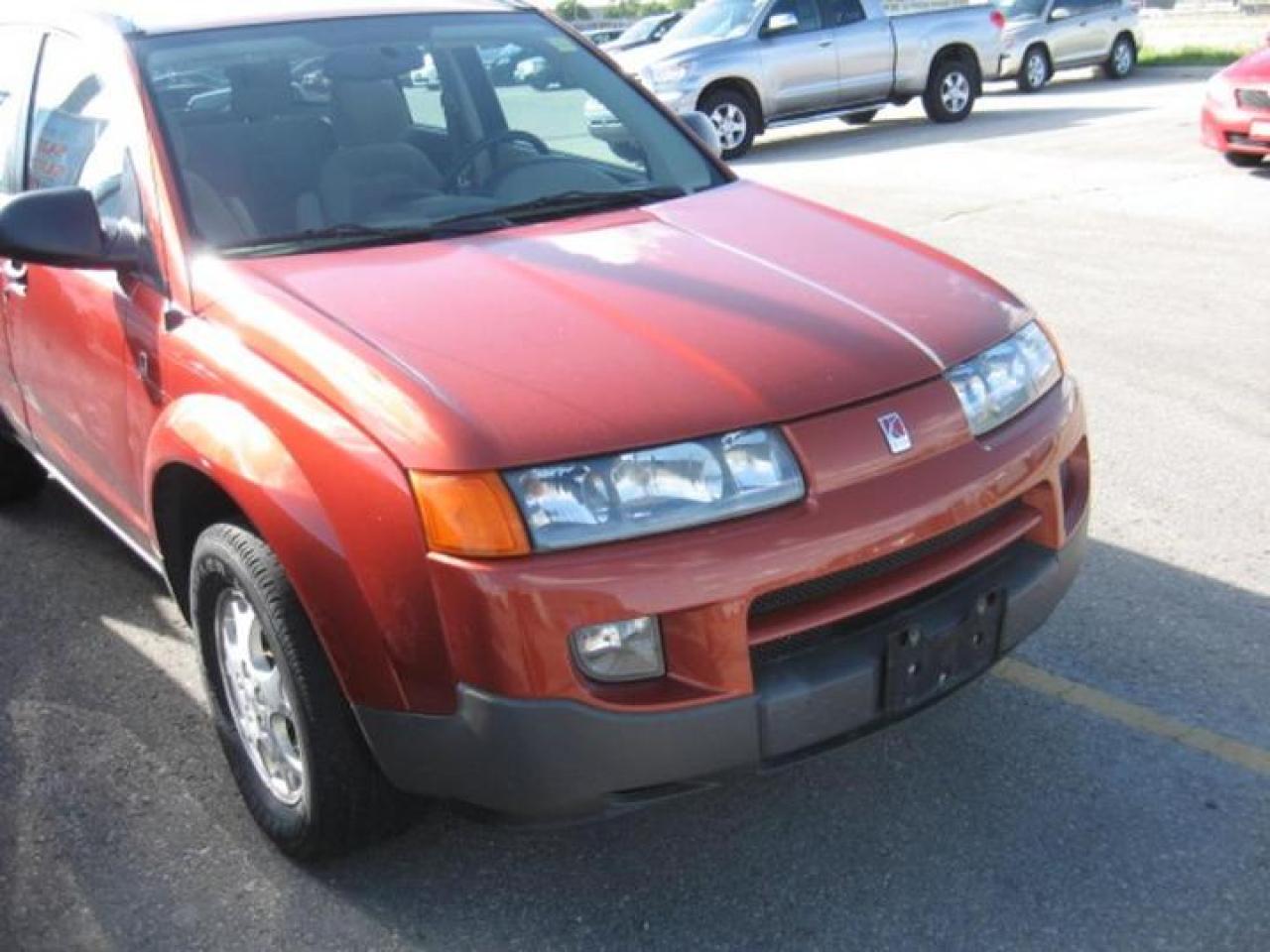608533