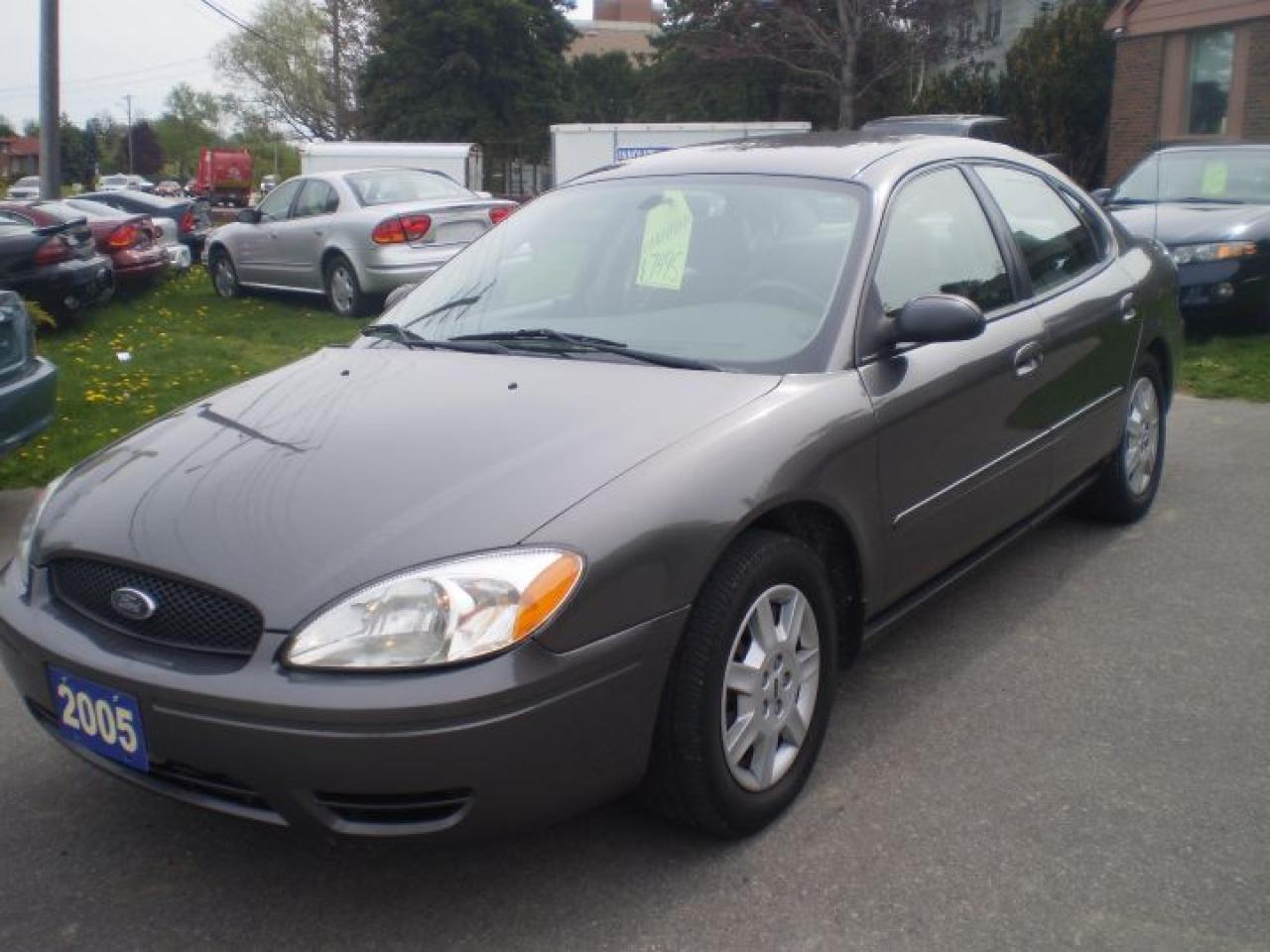 Used 2005 Ford Taurus  for sale in Niagara Falls, ON